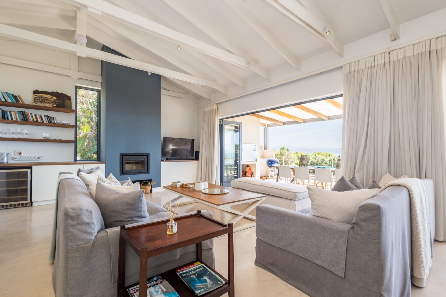 4 Bedroom Property for Sale in Plettenberg Bay Central Western Cape